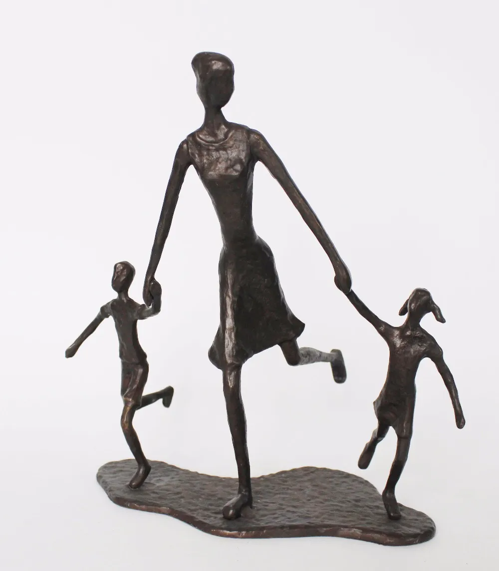 Art and Craft Family Theme Casting Iron Metal Action Figure Sculpture