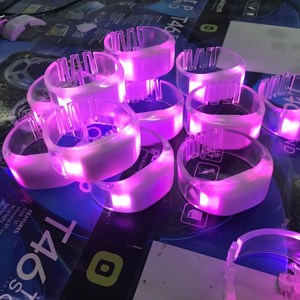 DLWY newest DMX 2.4G wireless radio control led wristbands bracelets for party/concert China factory wholesale