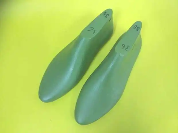 Ladies 1.5cm heel small round toe plastic shoe lasts for slippers