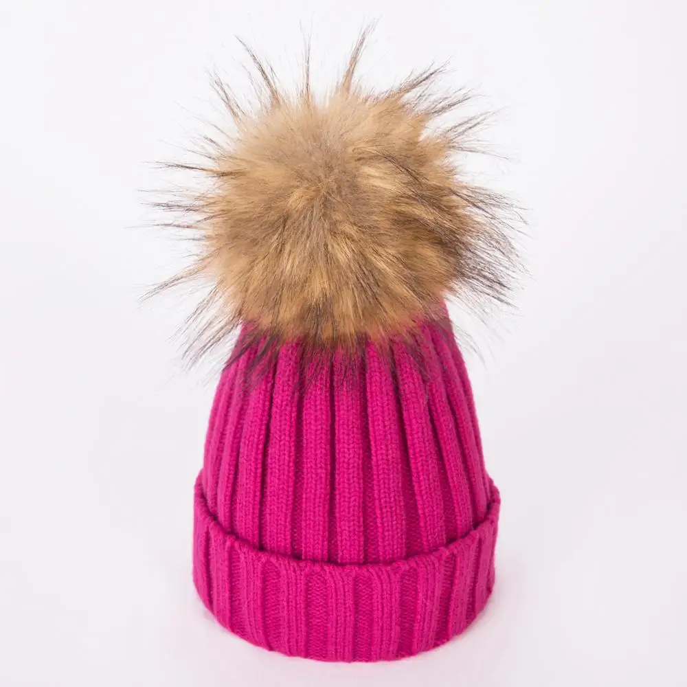 Custom Logo Winter Knitted Beanie Removable Pom Thick Women Bobble Hat Racoon Faux Fur Ball Pom Pom  Unisex Beanie Hat