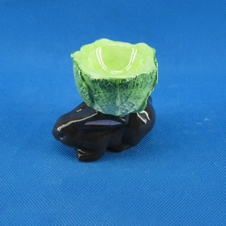 Personalized cabbage shaped ceramic plate dinner with white rabbit decor