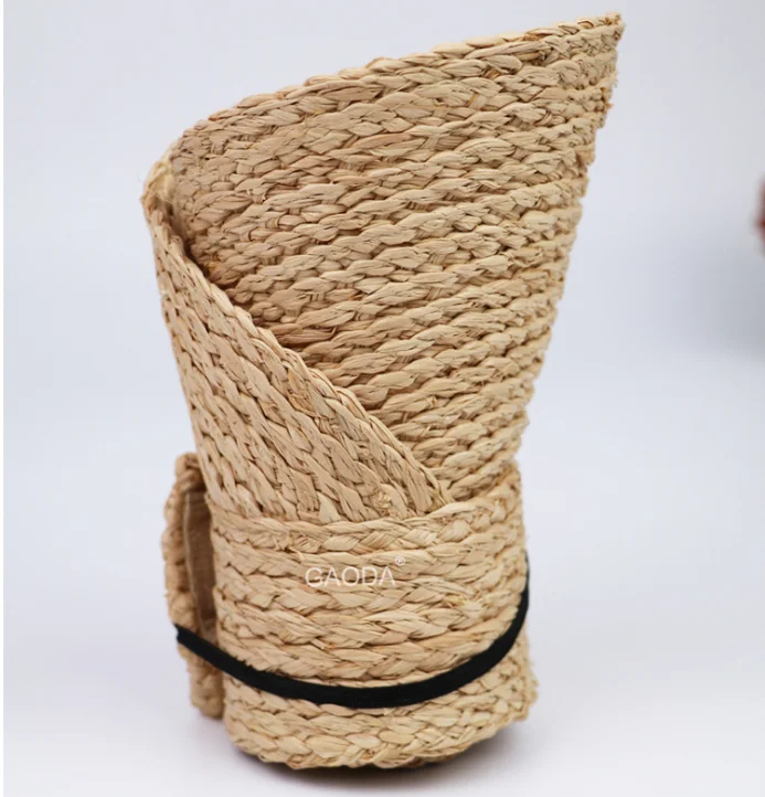 Соломенная шляпа с полями для занятий спортом на открытом воздухе