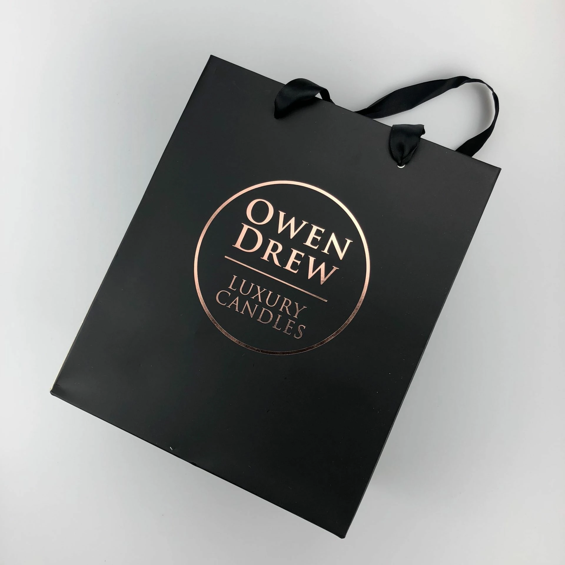 Luxury Black Gift Paper Bag Custom Made Printed Logo Jewelry Packaging Kraft Shopping Paper Bag With Ribbon Handles