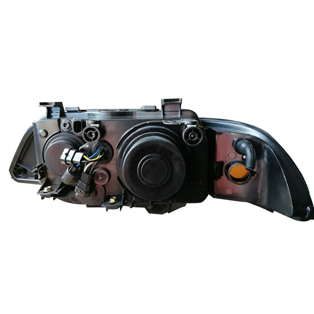 Right Passenger Side Halogen Headlight for E39 00-03 Right-Hand Traffic 63126912434 63126900197