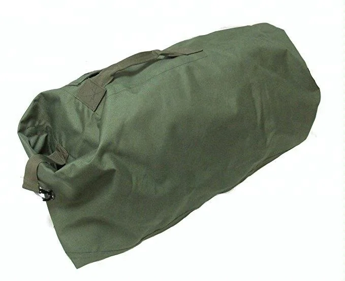 Top Load camo Duffle Bag 15x30,waterproof sport waxed canvas duffle bag men molle gym bag with custom logo