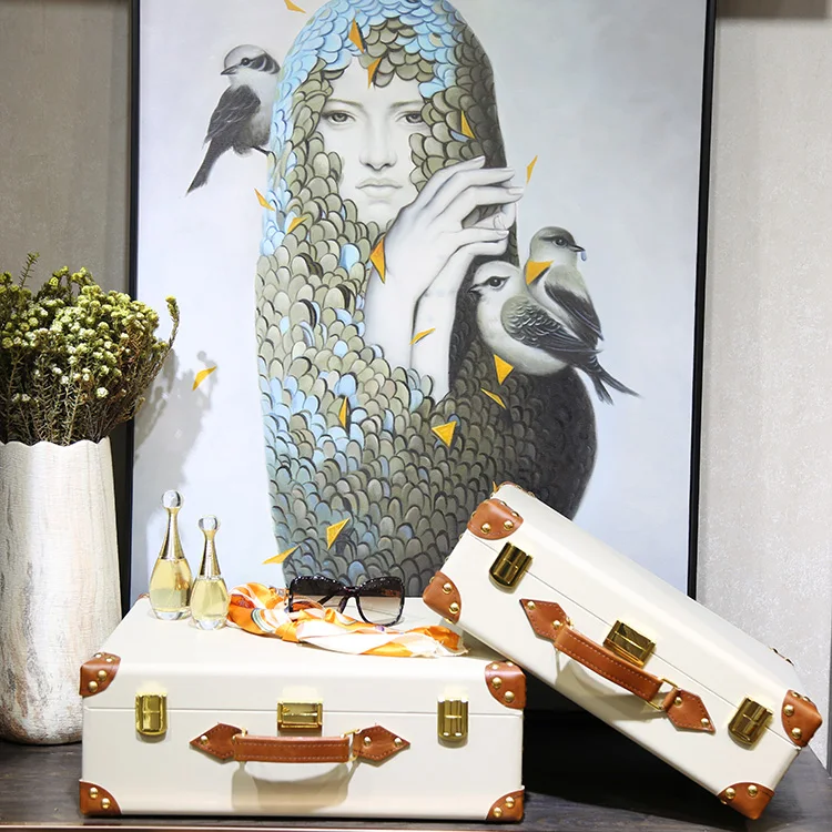 Custom High Quality faux leather decorative Vintage Suitcase Wood Frame travel suitcase