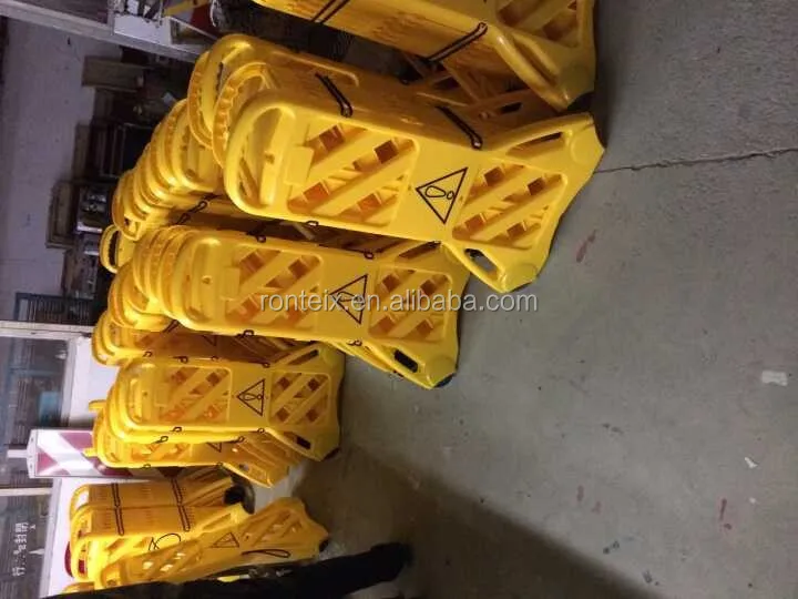 Plastic Portable Road Safety Barrier Retractable Guardrail