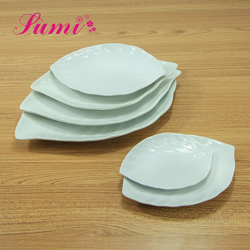 Wholesale top quality white porcelain cute leaf shaped dinner plate set