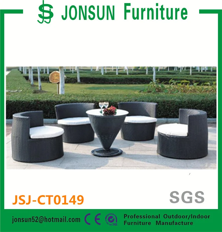 Wholesale PE rattan furniture table and chairs restaurant tables chairs