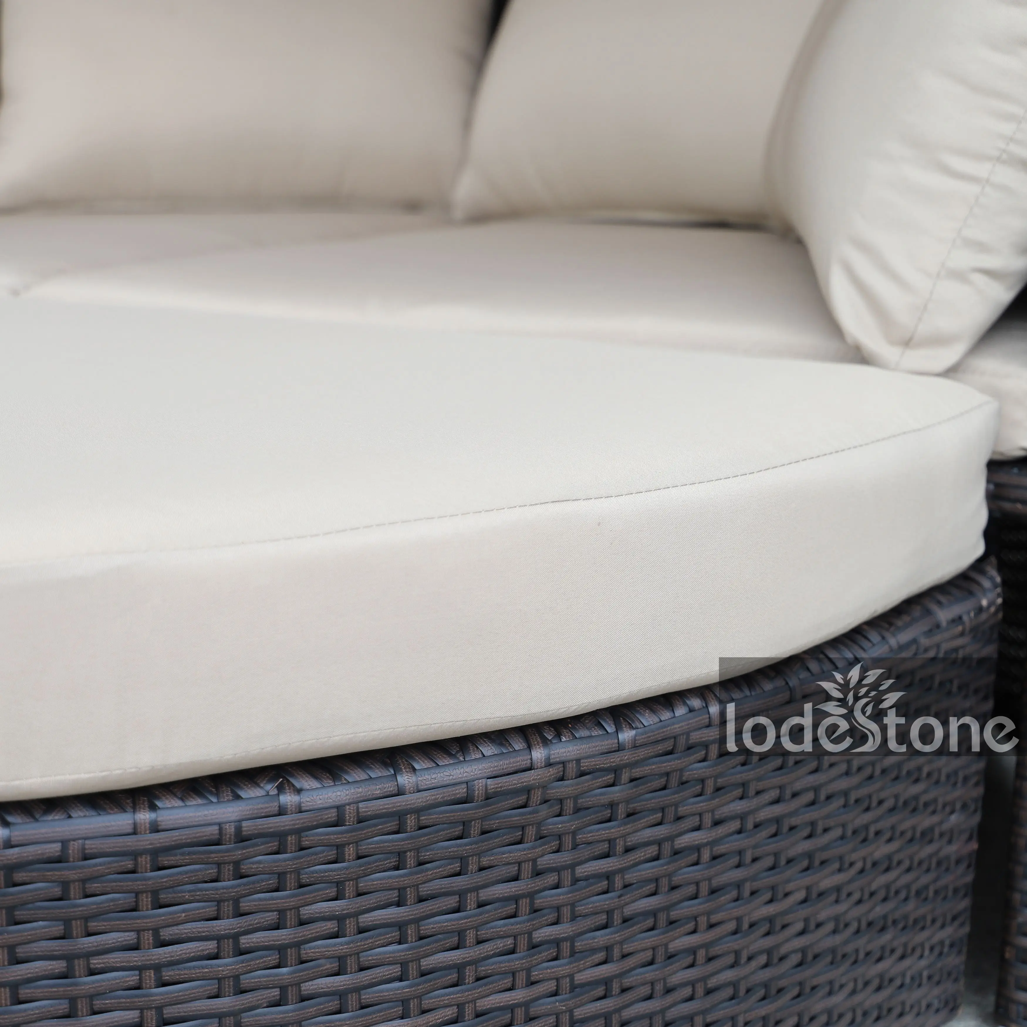 
Luxury Garden Beach Round Rattan Daybed Patio Furniture Outdoor Bed With Canopy 