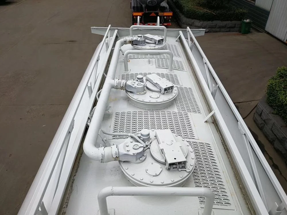 Shacman 4x2 fuel tank truck with dispenser/15000liters fuel tanker truck capacity