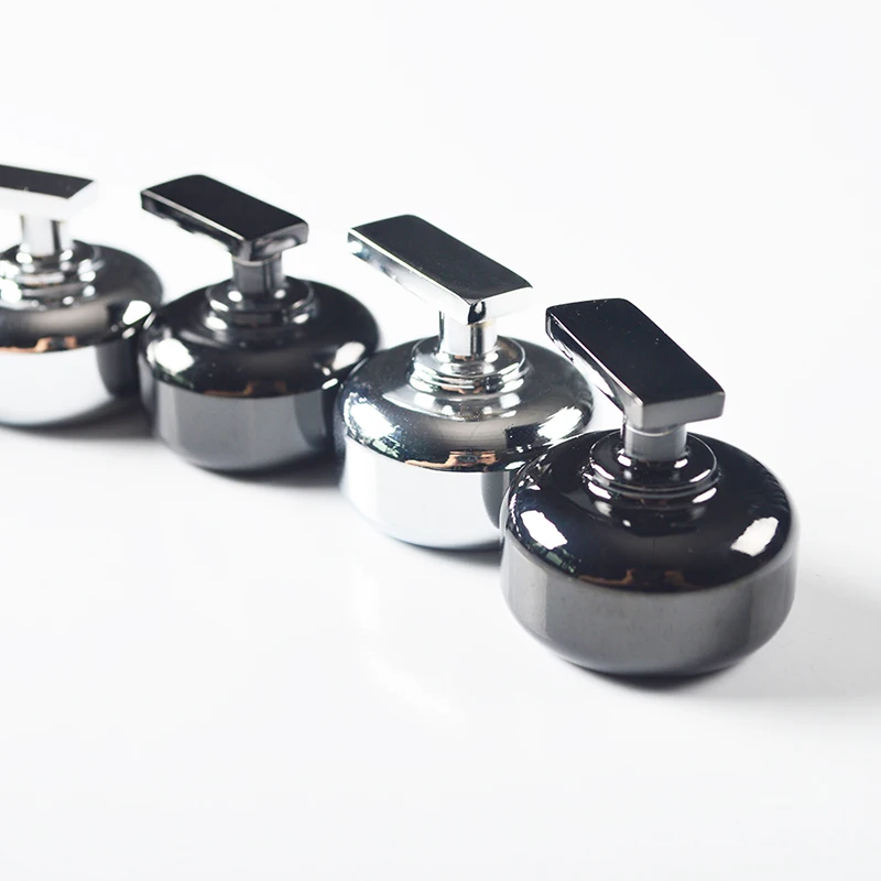 Диаметр 30 мм (1-1/8 дюйма) мини-шайбы Shuffleboard, набор из 8 черных/хромированных TSP-2148