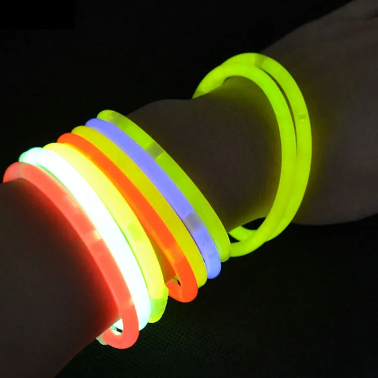 8 GLOW BRACELET COMBINED WITH CONNECTOR AND GLOW STICKS PACKED IN TUBES OF 100PCS