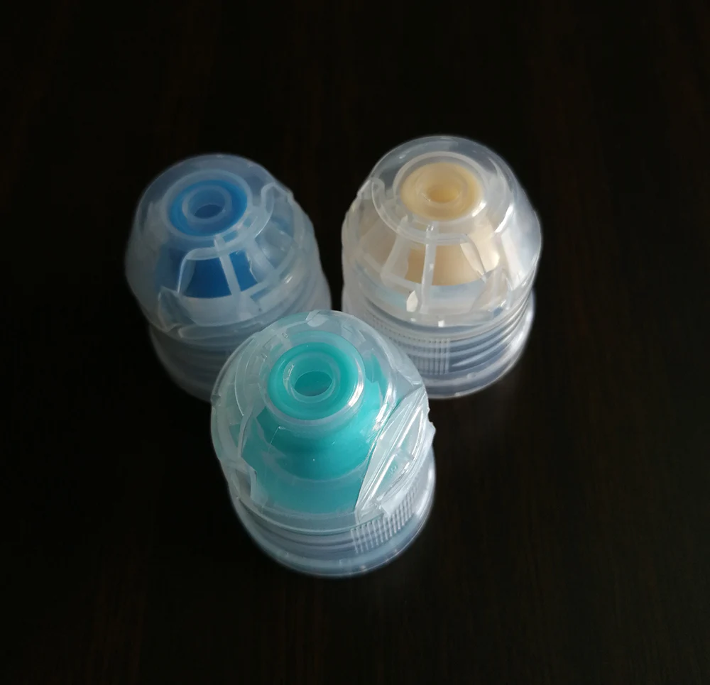 Пластиковые силиконовые колпачки для бутылок с водой с носиком