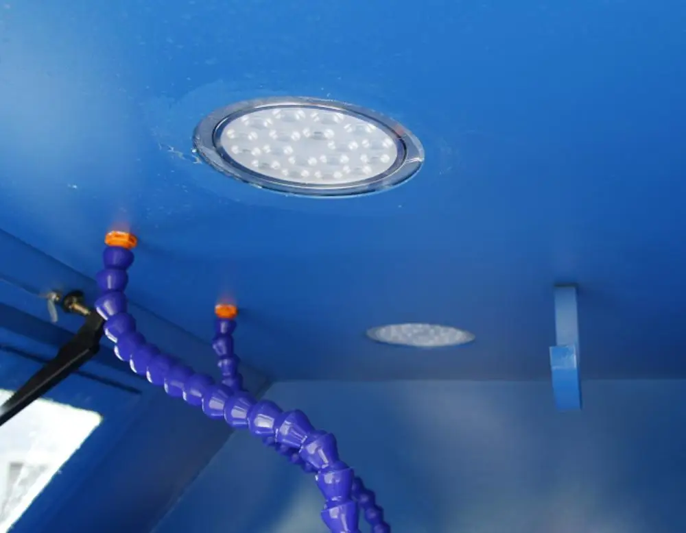 Фабричный шкаф для влажной пескоструйной обработки