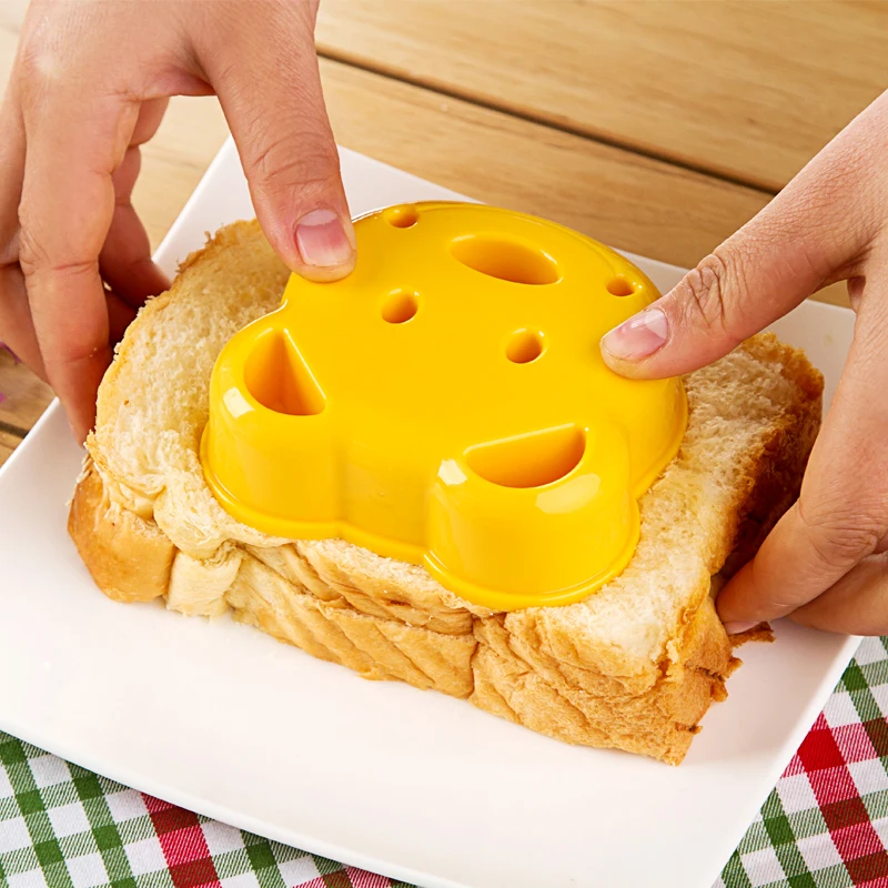 
Bear Shaped Plastic Sandwich Cutter 