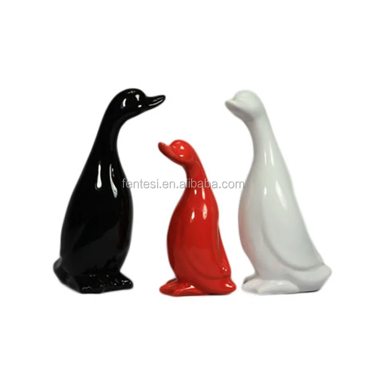 
2014 new design small glazed ceramic animal figurines black elephone 
