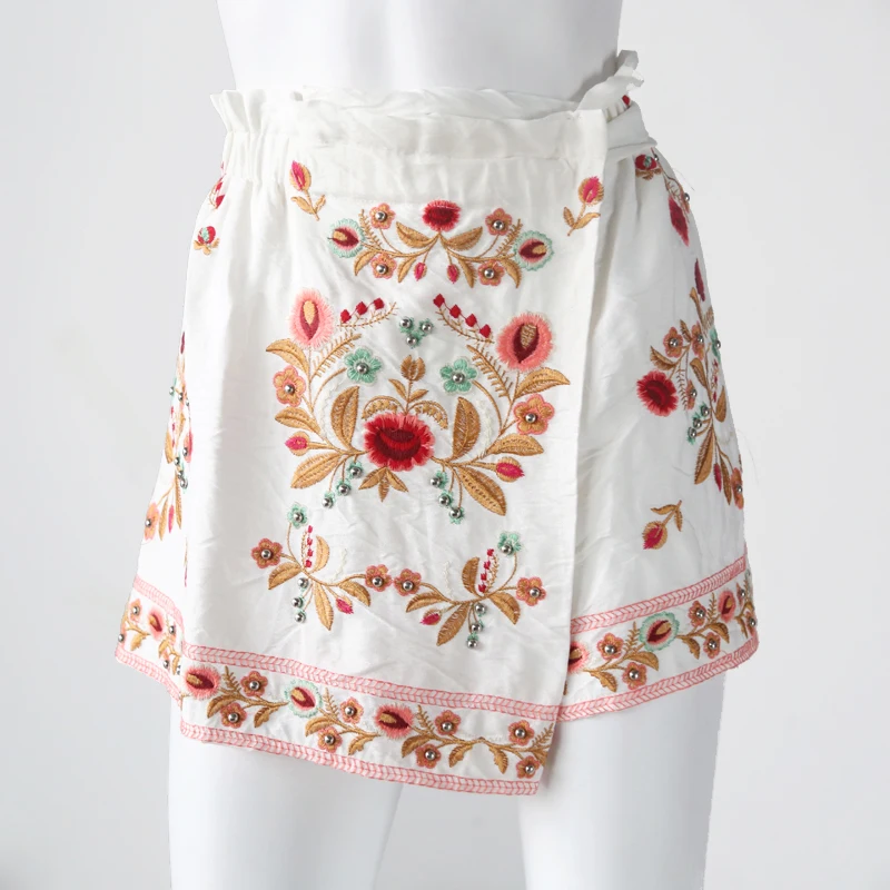 
White Floral Embroidery Women Shorts Patchwork Fitness Soft Summer Tatting Shorts Elastic Waist Skinny Slim Beading Shorts Hot 