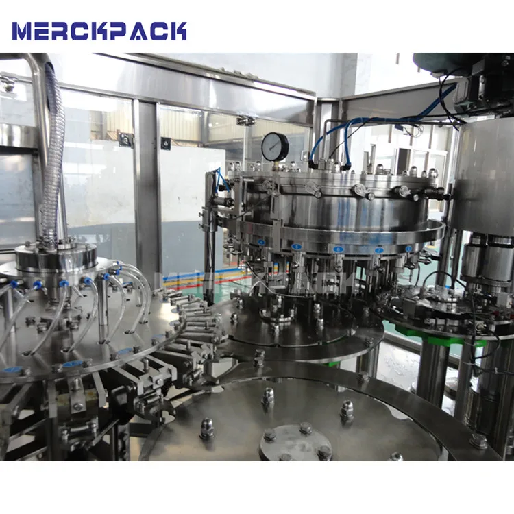 2018 new type three-in-one automatic carbonated beverage/soda water/gas drink filling machine