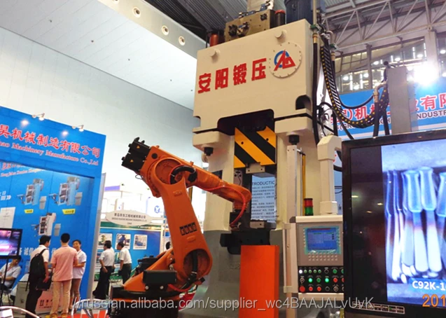 Пользует ЧПУ штамповочный полногидравлический молот для кования стального шара - ЧПУ штамповочный молот - кузнечный молот С92К