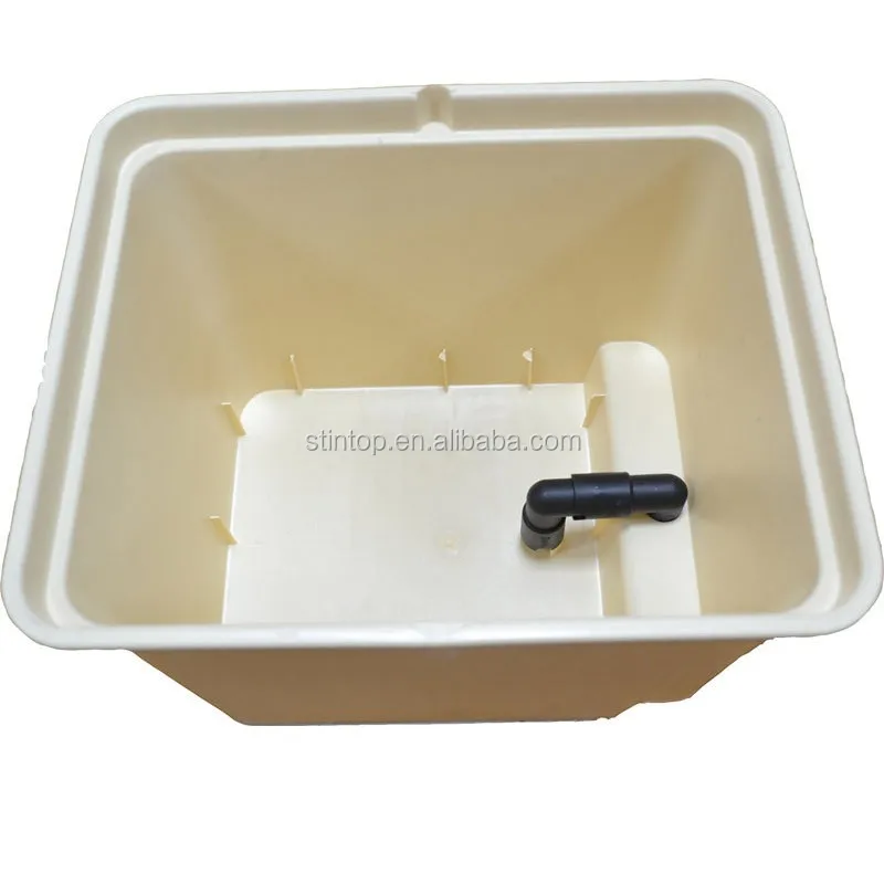 Bato bucket for greenhouse drip irrigation system