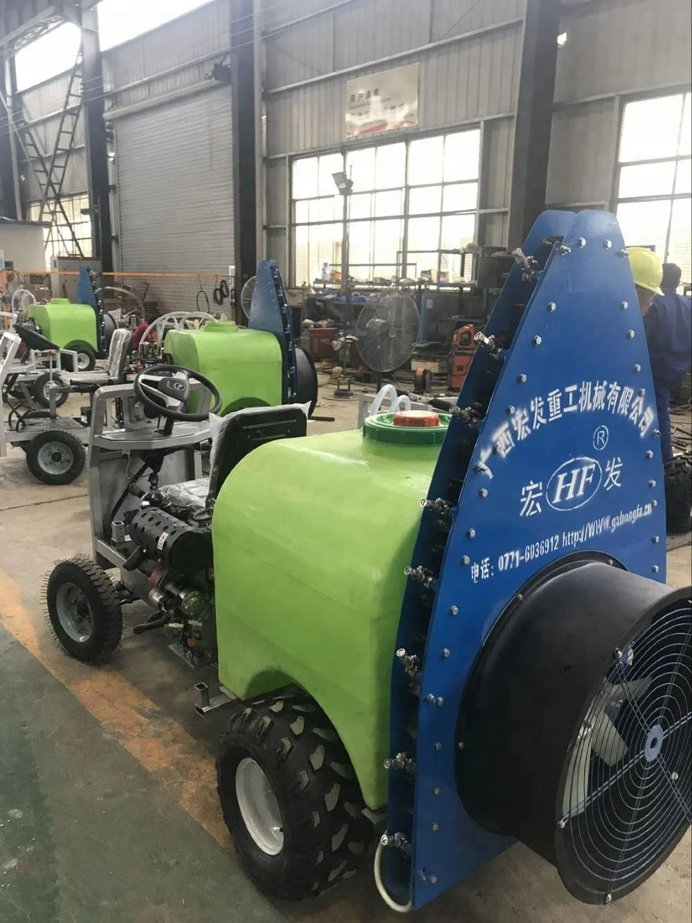 
High Quality Pesticide Ride-on Agriculture Sprayer Machine Pump Engine,pump 14-60(l/min) Provided 1.8km-4.8km/h CN;GUN 18cm 36ah 