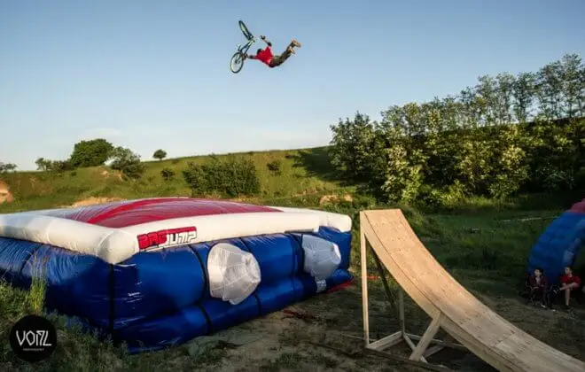 Outdoor games BMX freestyle air bag for sale snowboard inflatable airbag for jumping