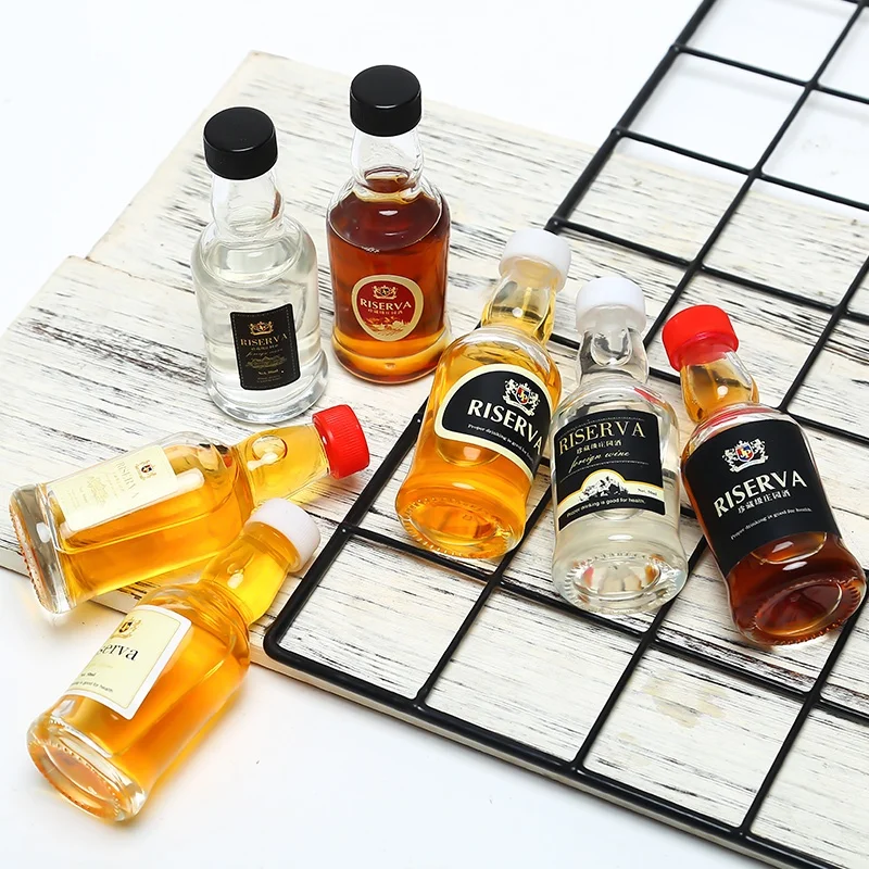 
2oz 50ml Mini Glass Bottle Alcohol Drink Liquor Wine Whisky Bottle With Screw Lid Miniature Bottle For Spirits 