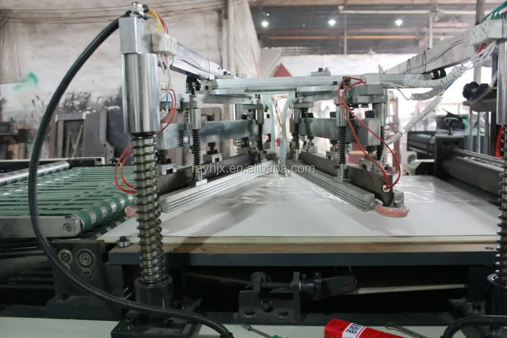 Triangle Flower Umbrella Necktie Bag Making Machine