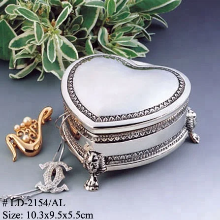 Pretty Heart Love Alloy Jewelry Box