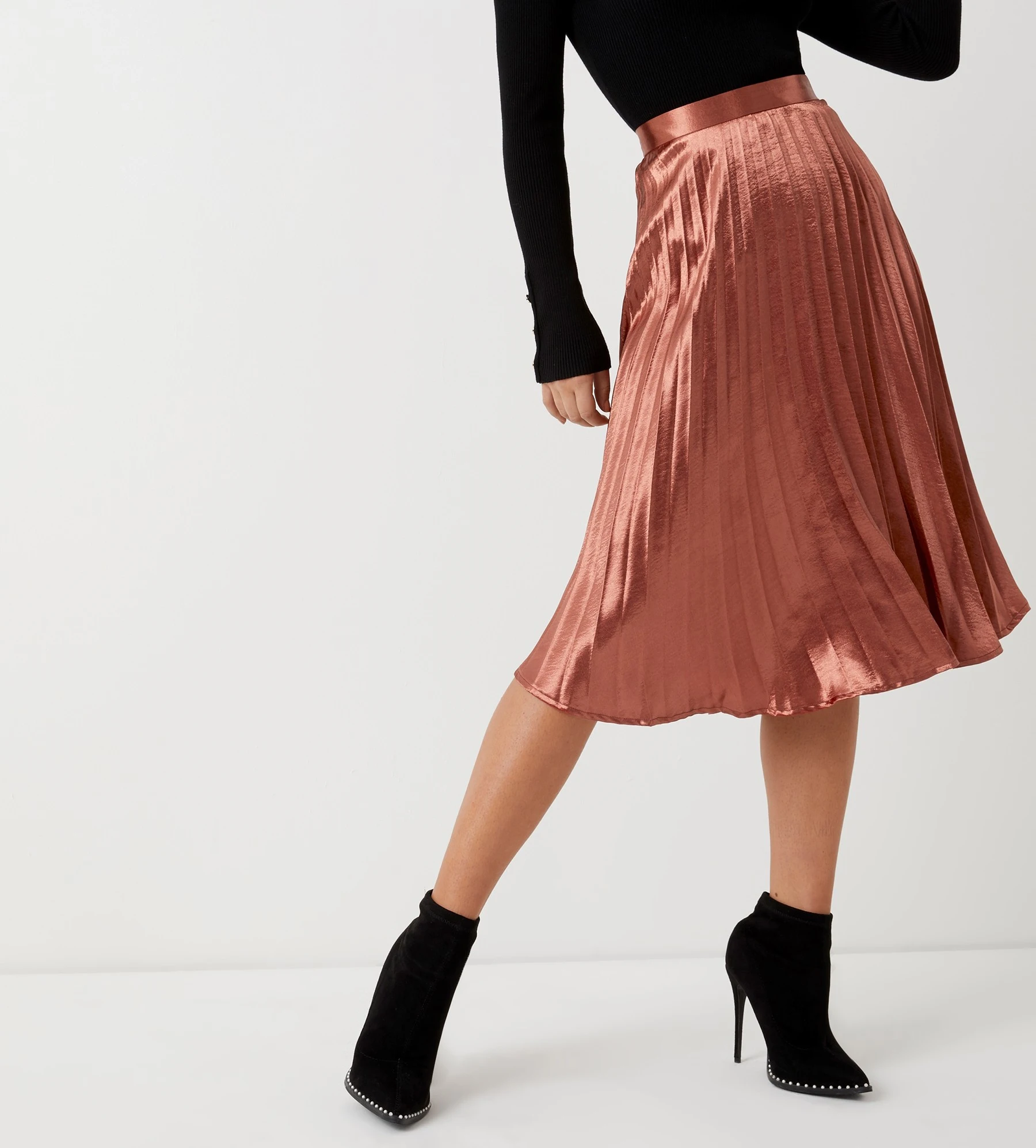 Wholesale Fashion Summer Clothing High Waist Brown Color Polyester Satin Knee Length High Quality Women Pleated Skirt