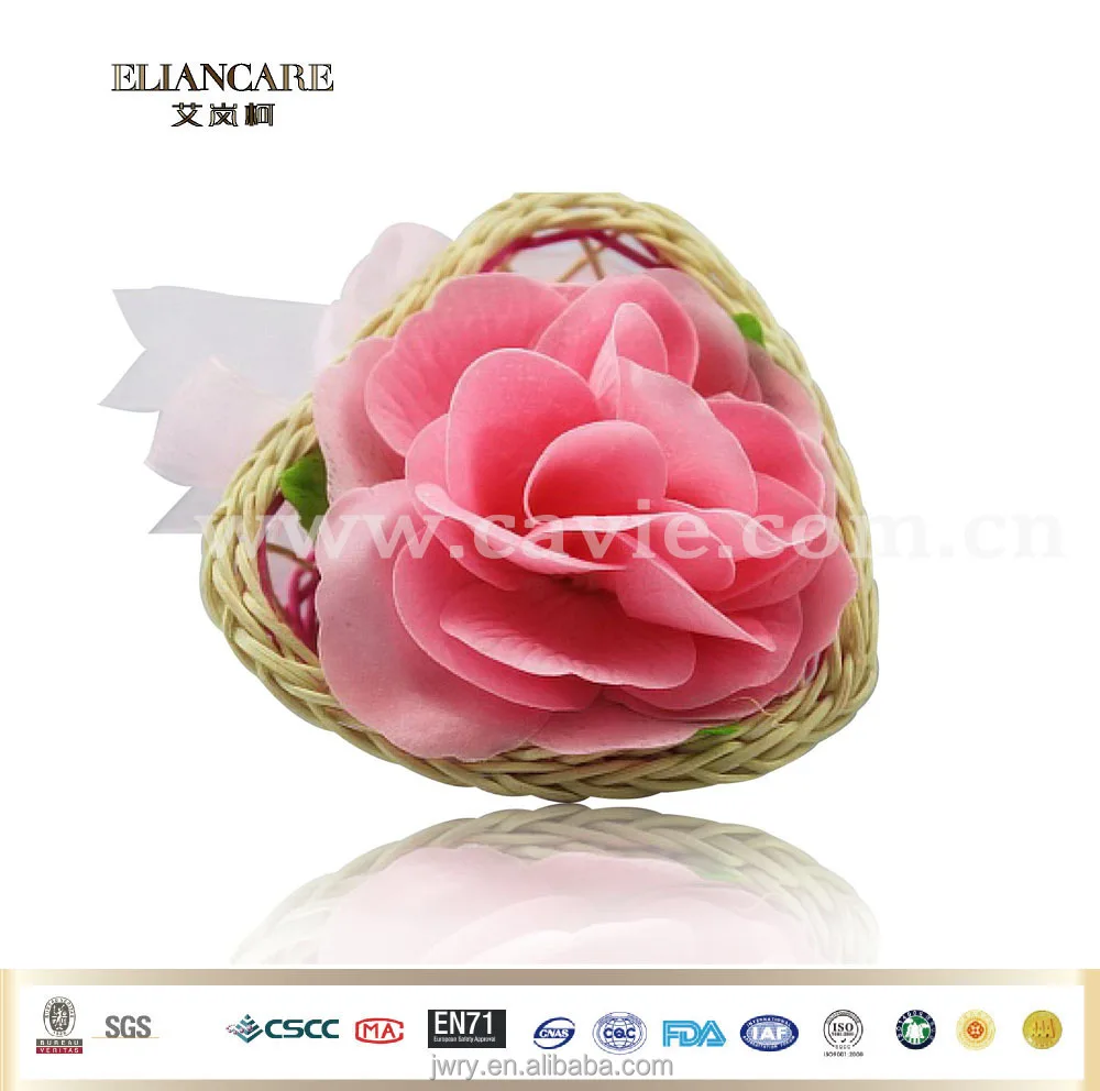 1PC BIG CAMELLIA SOAP FLOWER IN HEARTS SHAPED WICKERWORK BASKET WITH SOAP STRIPS