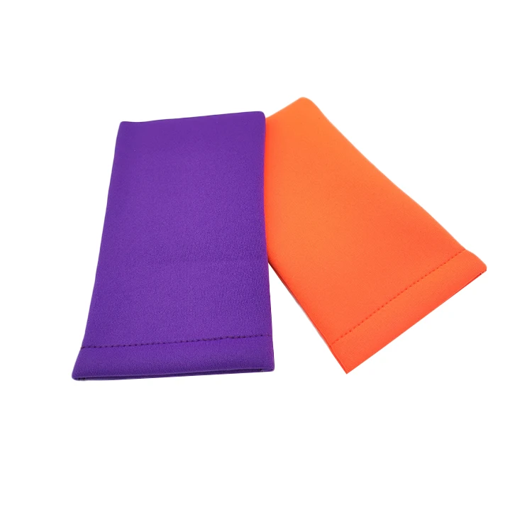 China Low MOQ Competitive Price Hot Selling Case Customized Color Neoprene Bag Sewing Eyeglasses Pouch Sunglasses Bag