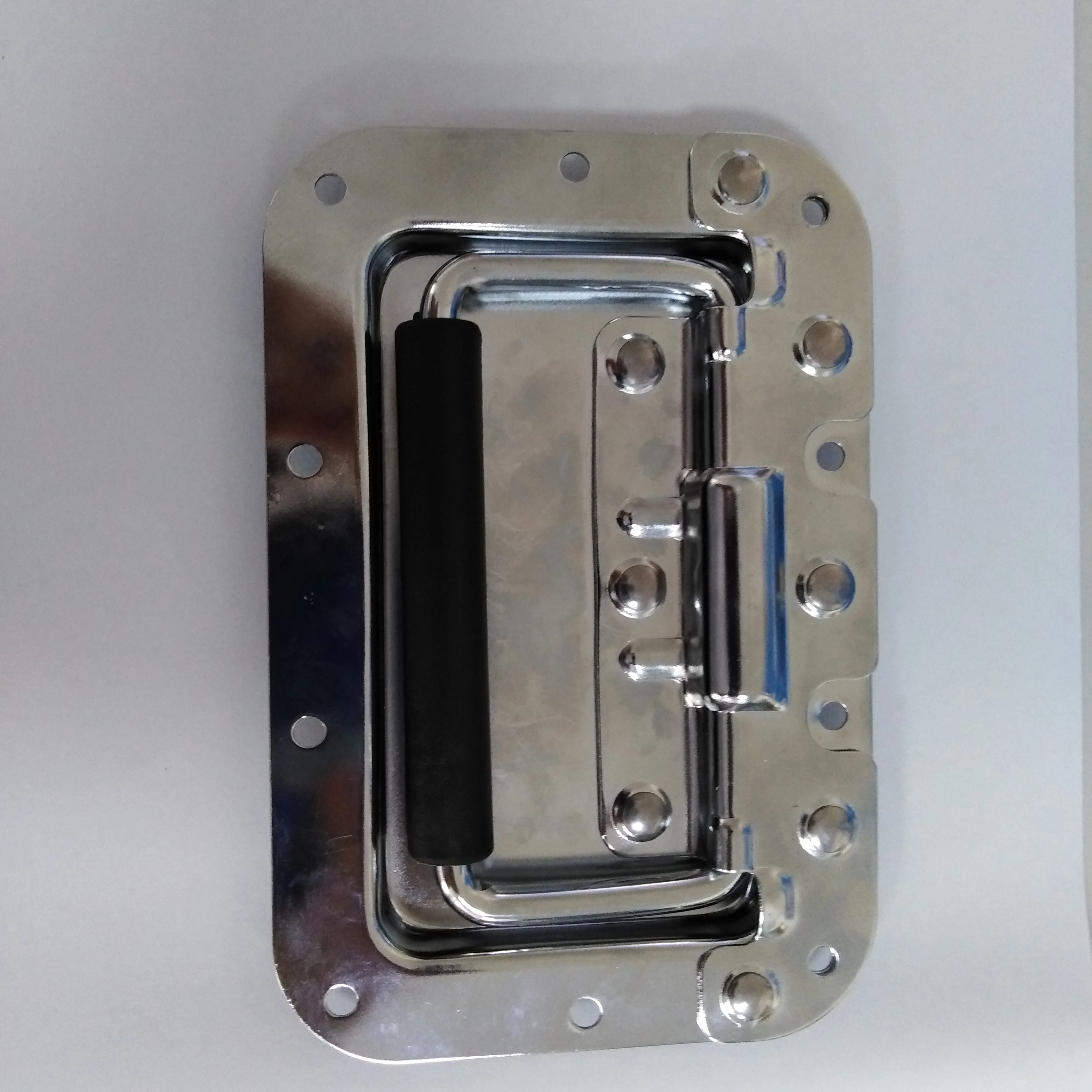 Recessed dish handle spring loaded handle in black grip for flight case