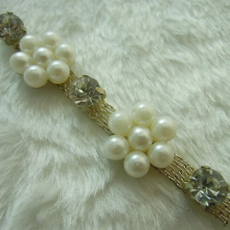 various size Wholesale Fashion bling bling decorative rhinestone trim