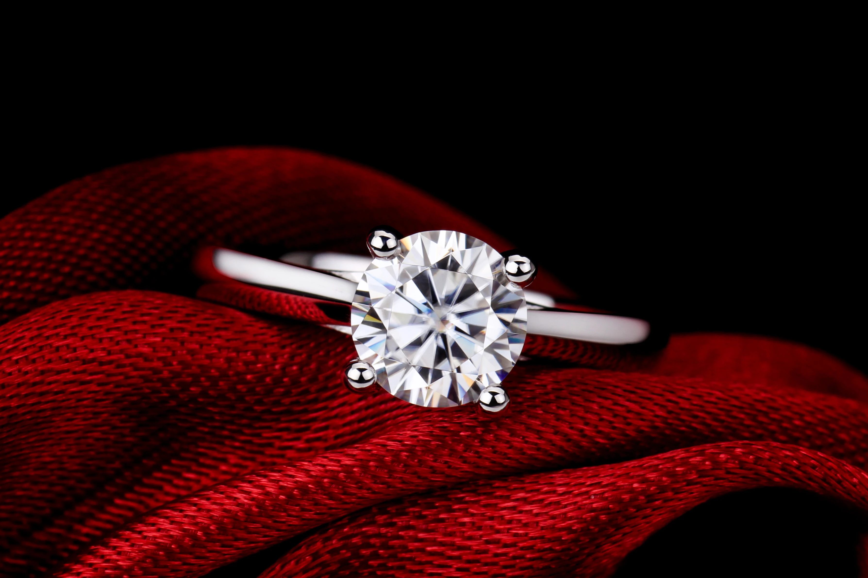 
Fine Jewelry Certificated Diamond Ring PT950 Moissanite Diamond Engagement Ring Engagement Bands or Rings Platinum Prong Setting 