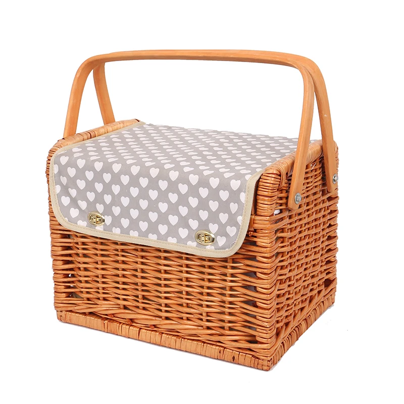 Discount Luxury Baskets Wicker Picnic Basket With Cutlery