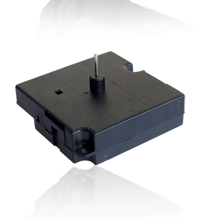 Часы на годовщину с маятниковым механизмом питание от батареи