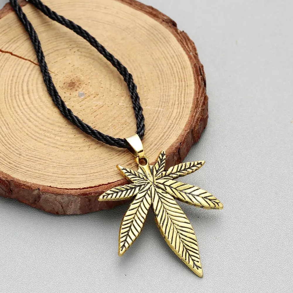 Punk Maple Leaf Necklace Big Hemp Fimble Leaf African Plants Tree Weed Foliage Leaves Pendant Necklace Men Jewelry Charm