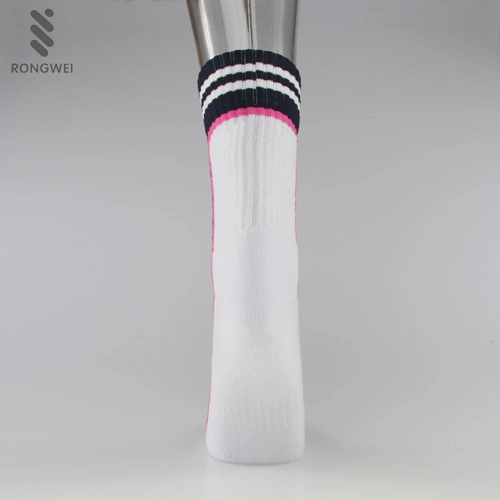 Hot-sale customized Extra thick tennis basketball sport socks