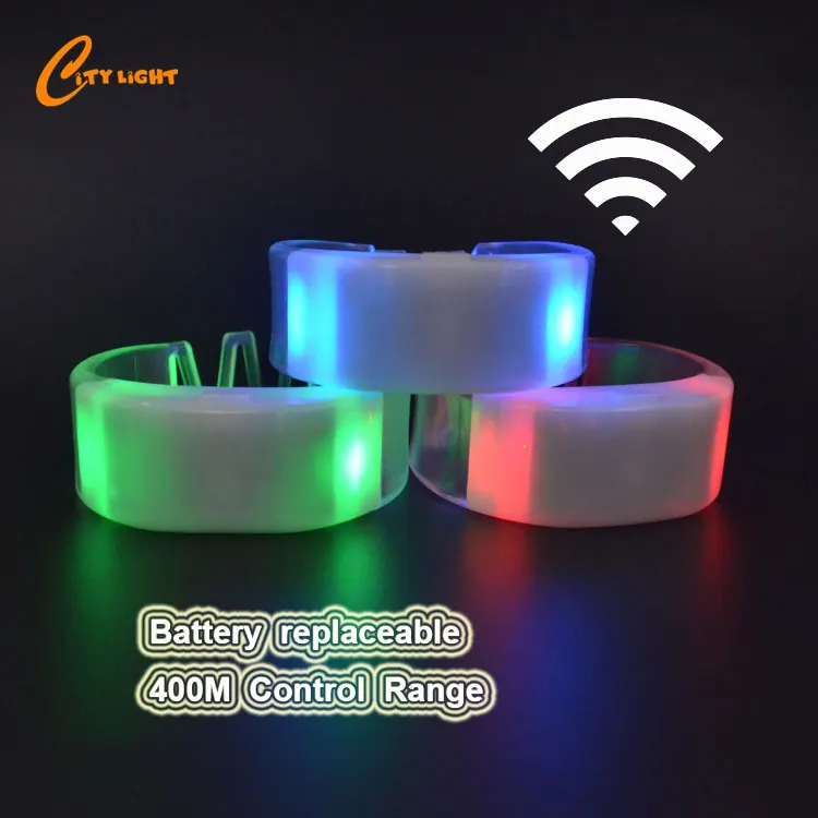 hot sale CR2032 battery replaceable silicone flashing radio control led wristband