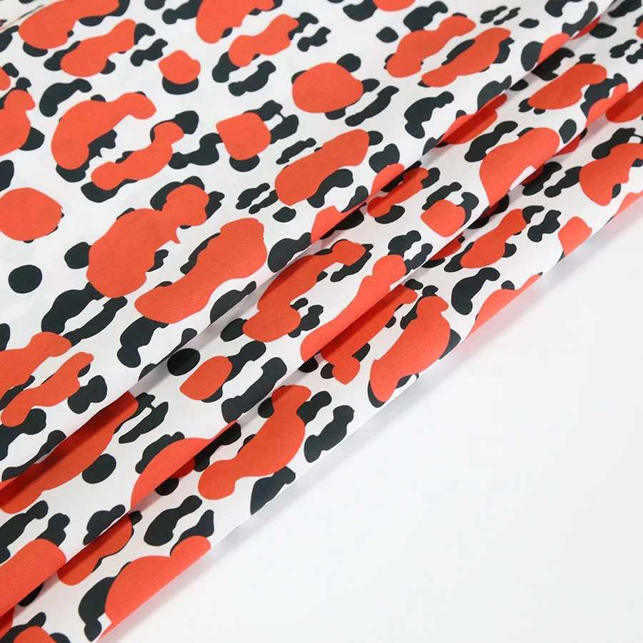 Digital printing red leopard on 100% cotton poplin fabric for garment