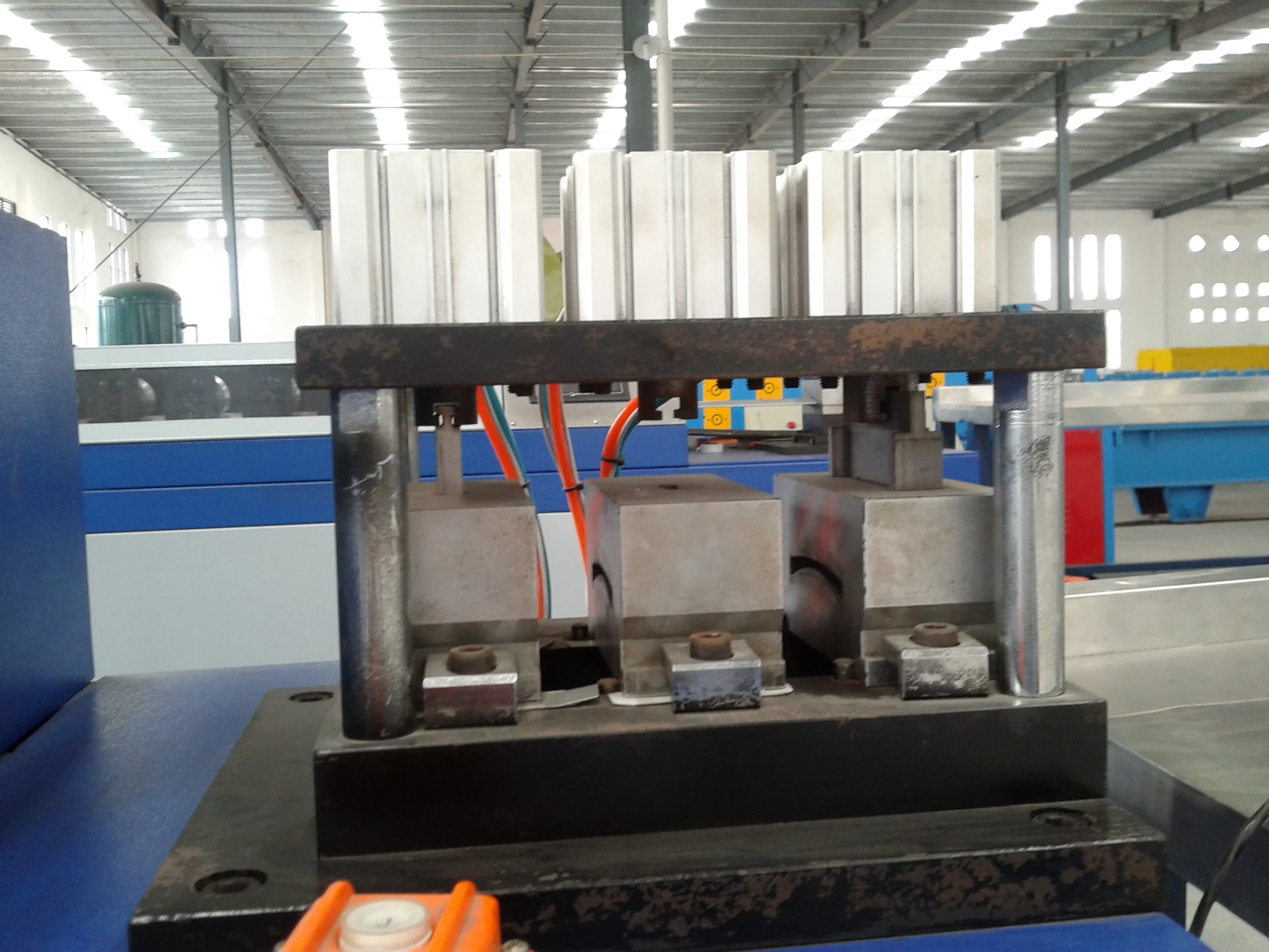 
BoFeng CR80 outdoor exterior aluminum venetian blinds FULLY AUTOMATIC forming punching and cutting machines 