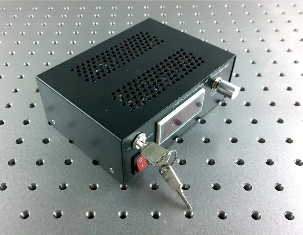 730nm 1200mW multimode fiber coupled/fiber output infrared diode laser, made in Shanghai, China
