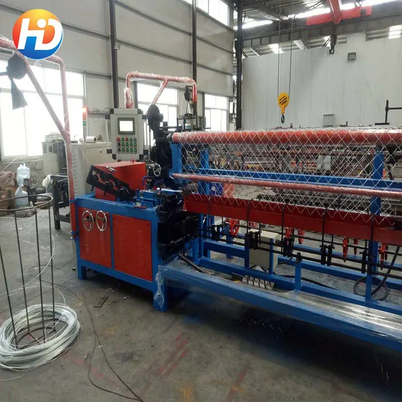 Heavy Duty Automatic Cyclone Fence Mesh Machine / Chain Link Hot Dipped Galvanized Fence Machine