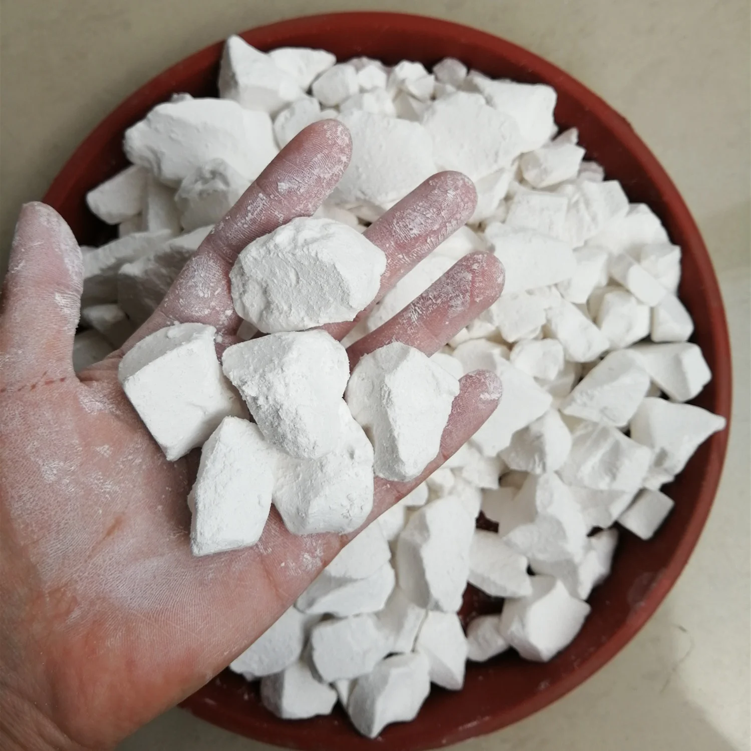 manufacturer supply Magnesium carbonate Powder chalk Crushed chalk in Gymnastics with big stock