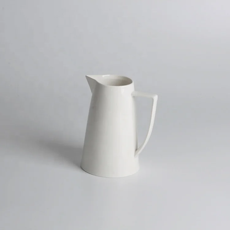 Cheap white durable wholesale fine china ceramic milk water jugs for restaurant