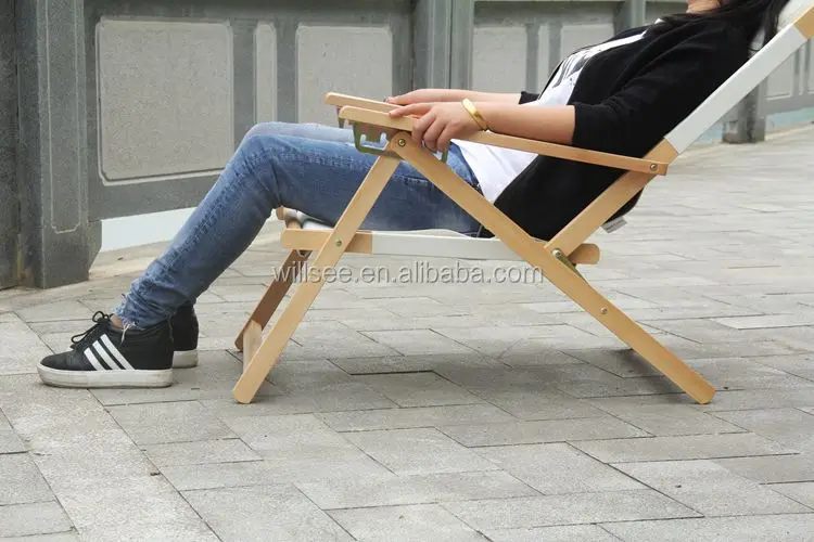 HE-1055,Promotional wooden folding beach deck chair,wood fabric deck chair with pillow with footrest