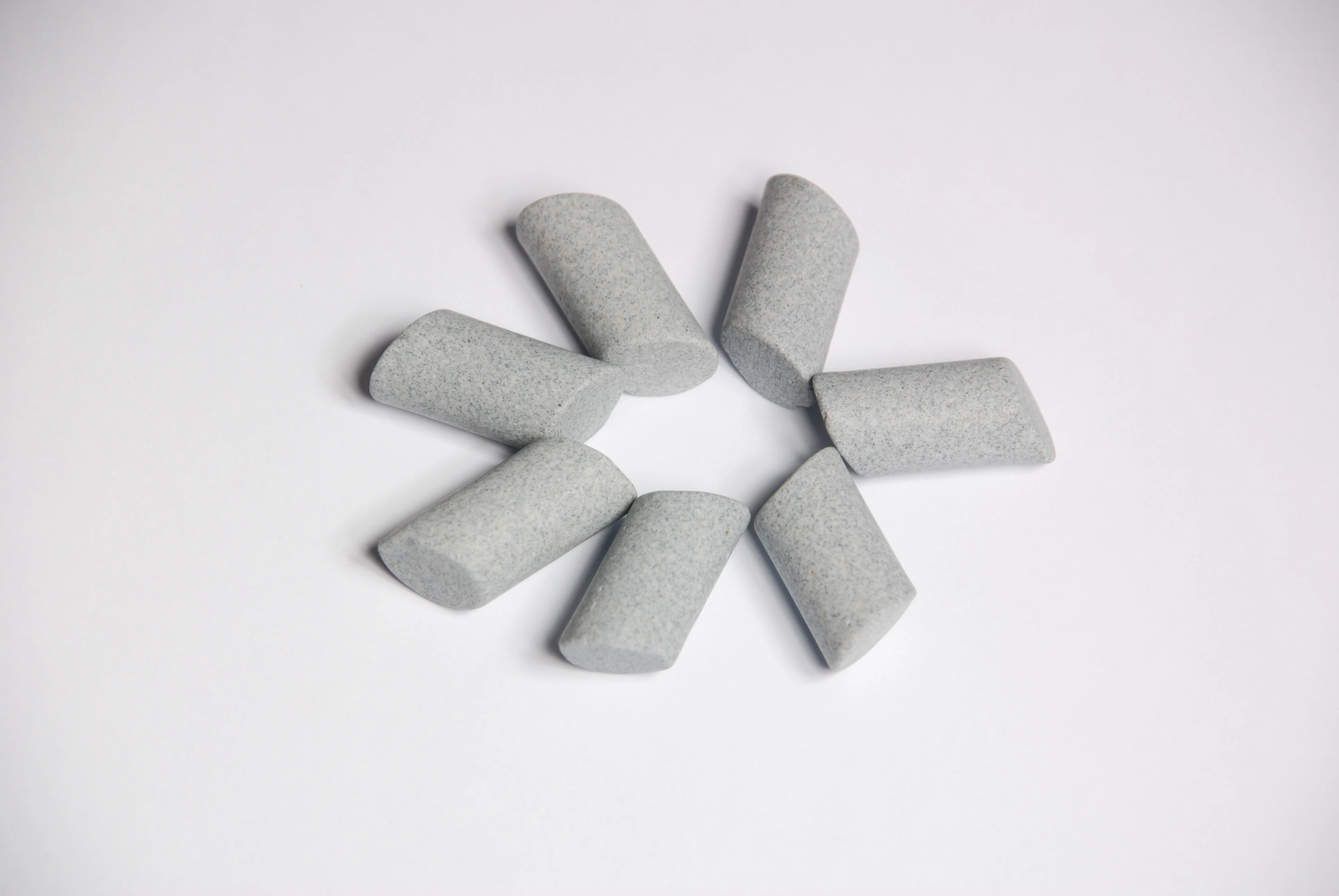 High purity grinding media zirconia ceramic blasting media rosler ceramic media