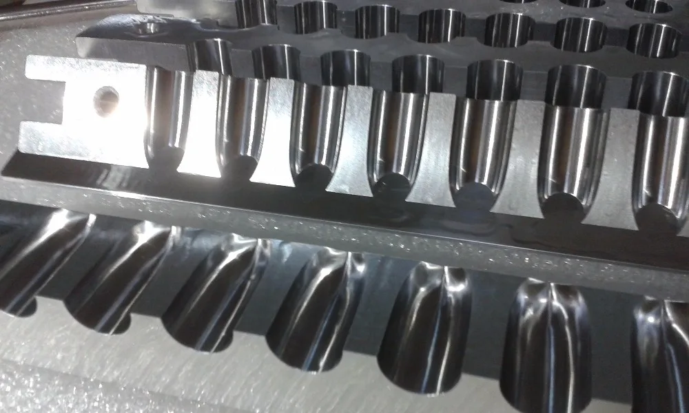 Custom lip balm aluminum mold maker inject mould plastic lipstick making mold